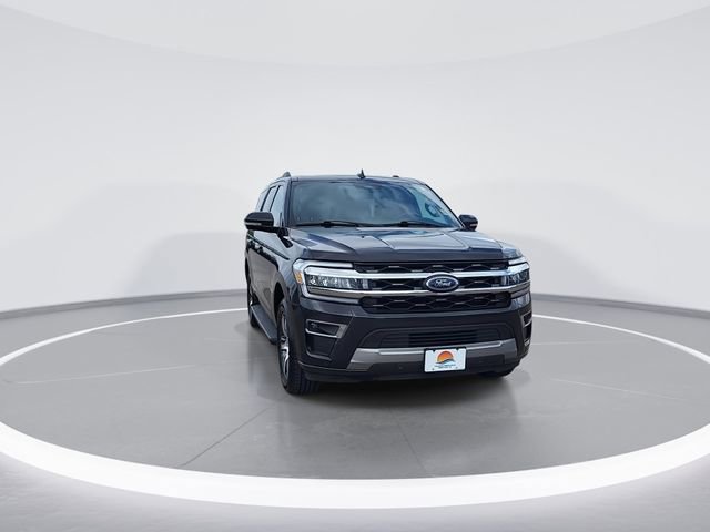 Used 2024 Ford Expedition Limited AWD/4WD image 2