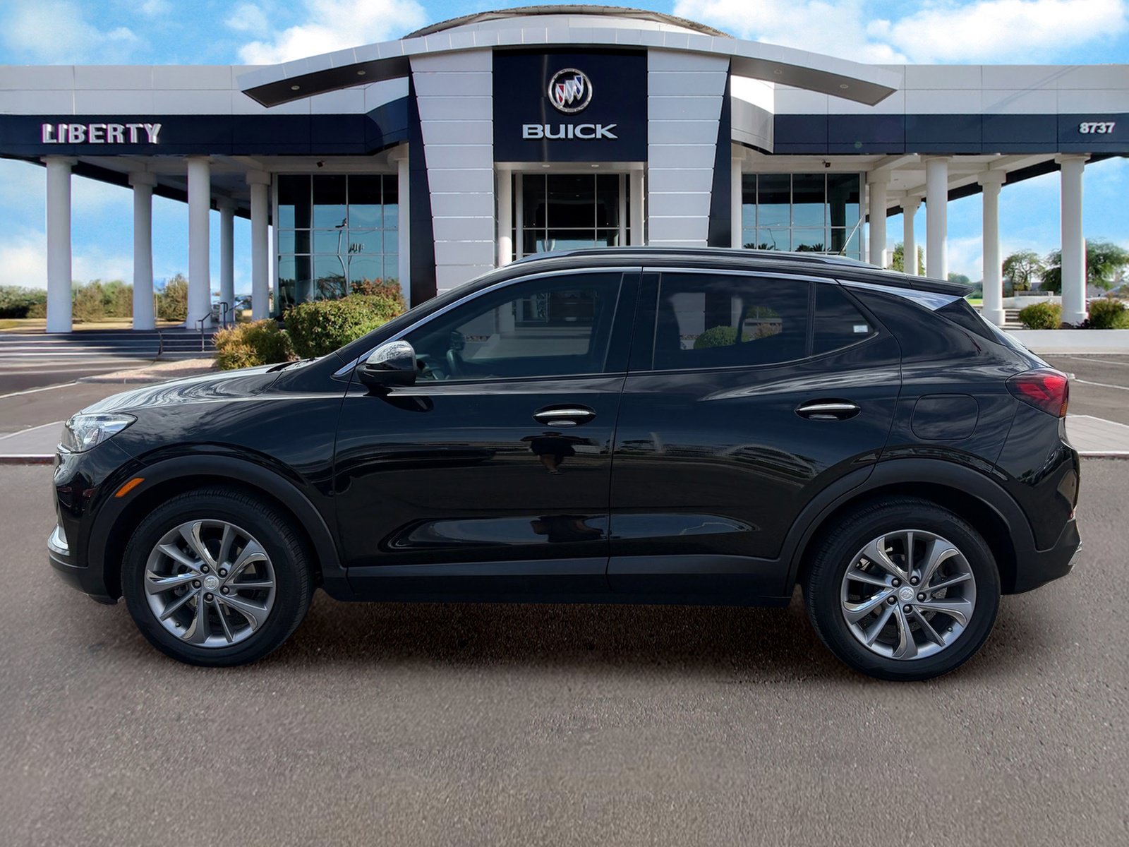 Used 2023 Buick Encore GX Essence w/ Experience Buick Package FWD image 7