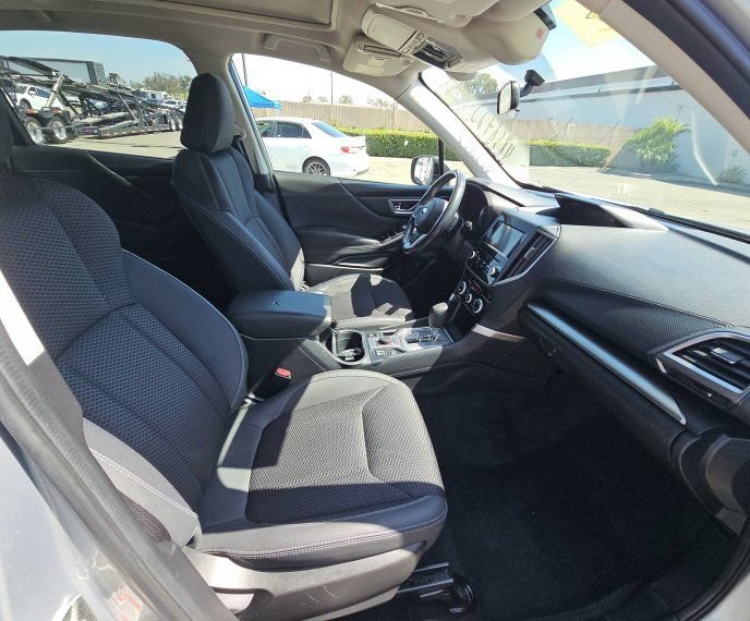 Used 2020 Subaru Forester Premium AWD/4WD image 37