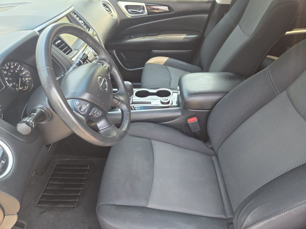 Used 2018 Nissan Pathfinder SV w/ Cargo Package AWD/4WD image 8