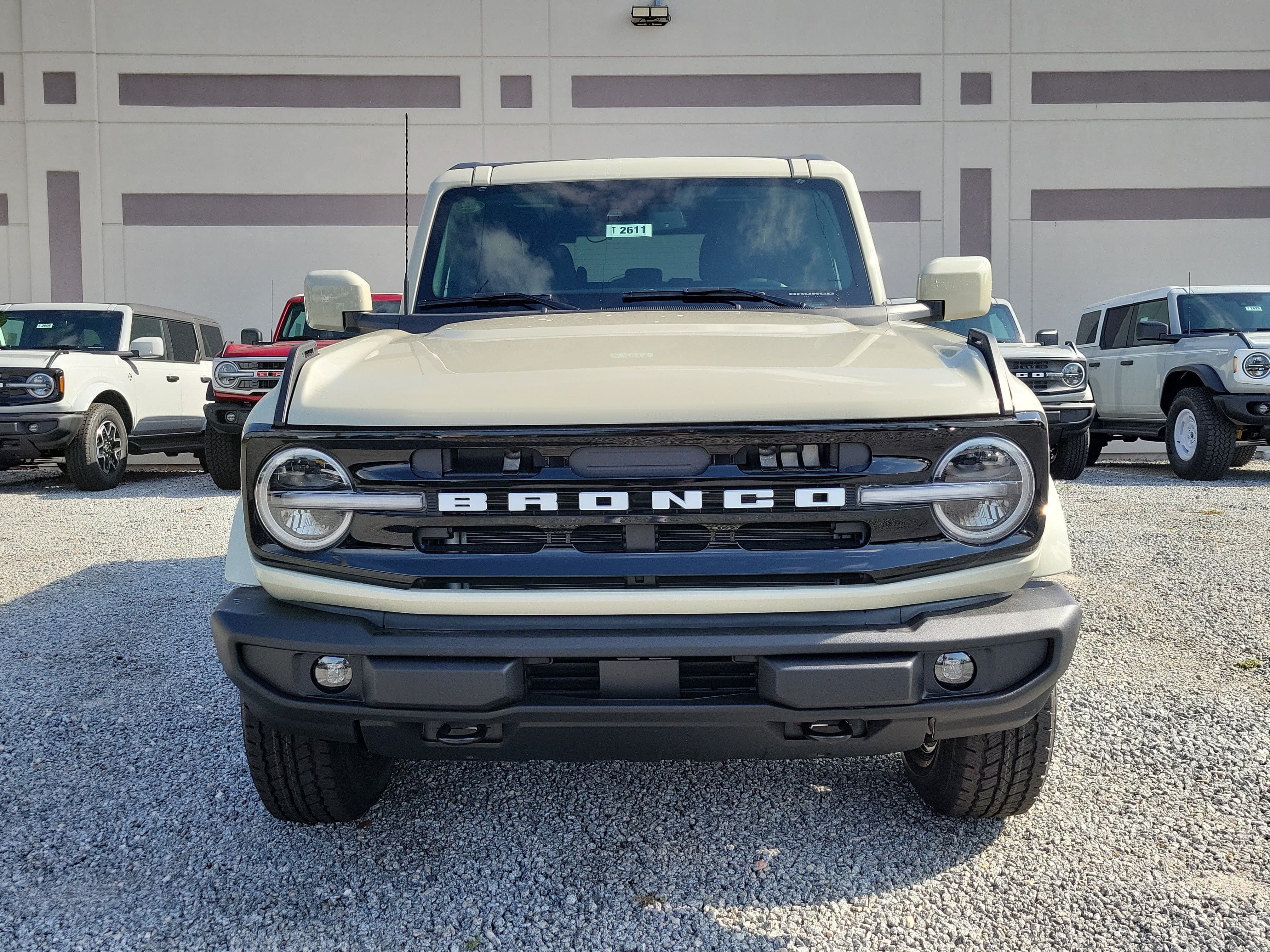 New 2026 Ford Bronco Outer Banks AWD/4WD image 3