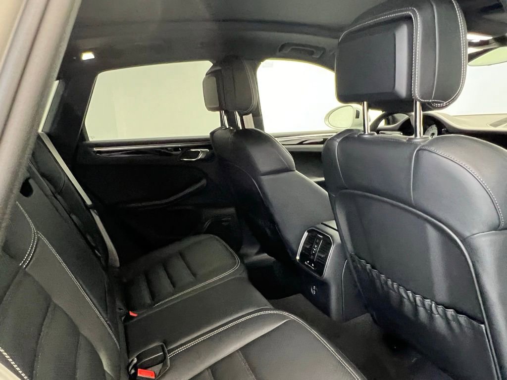 New 2025 Porsche Macan S image 16