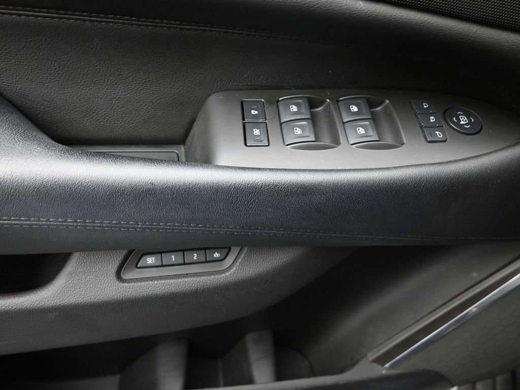 Used 2016 Cadillac Escalade Luxury image 19