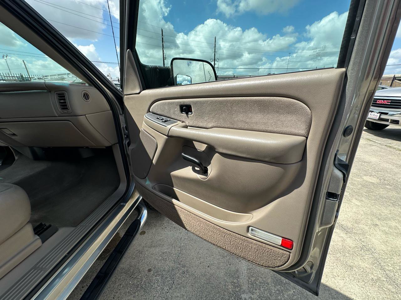 Used 2003 Chevrolet Silverado 2500 LS w/ Skid Plate Package AWD/4WD image 42