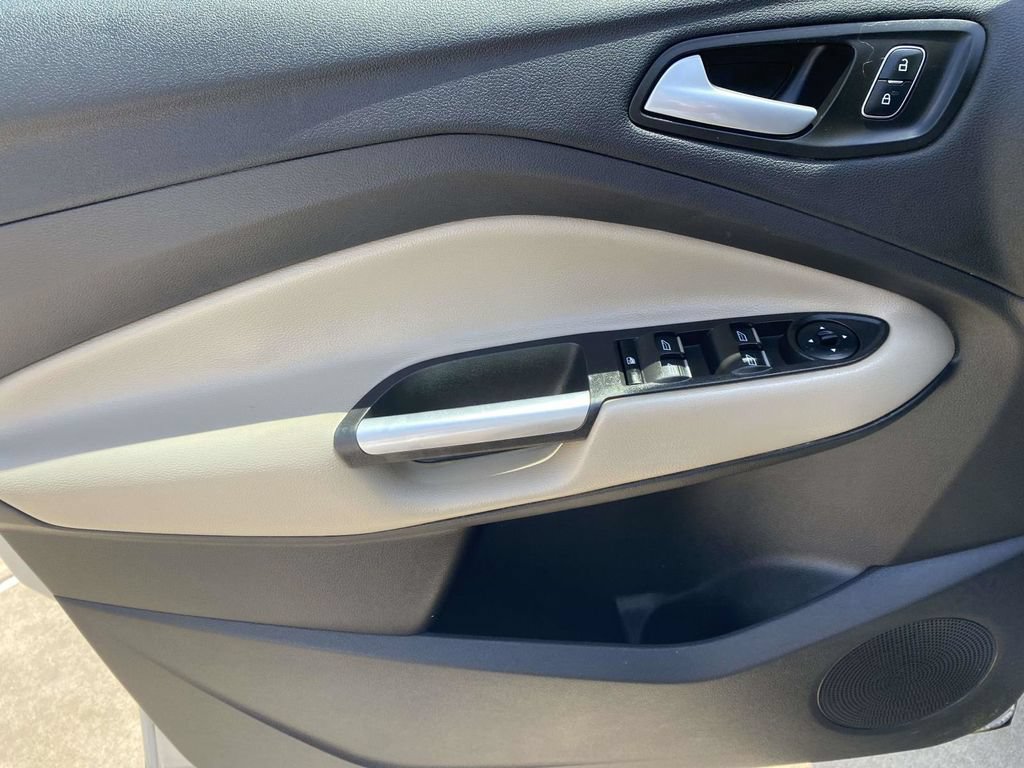 Used 2019 Ford Escape SEL FWD image 19