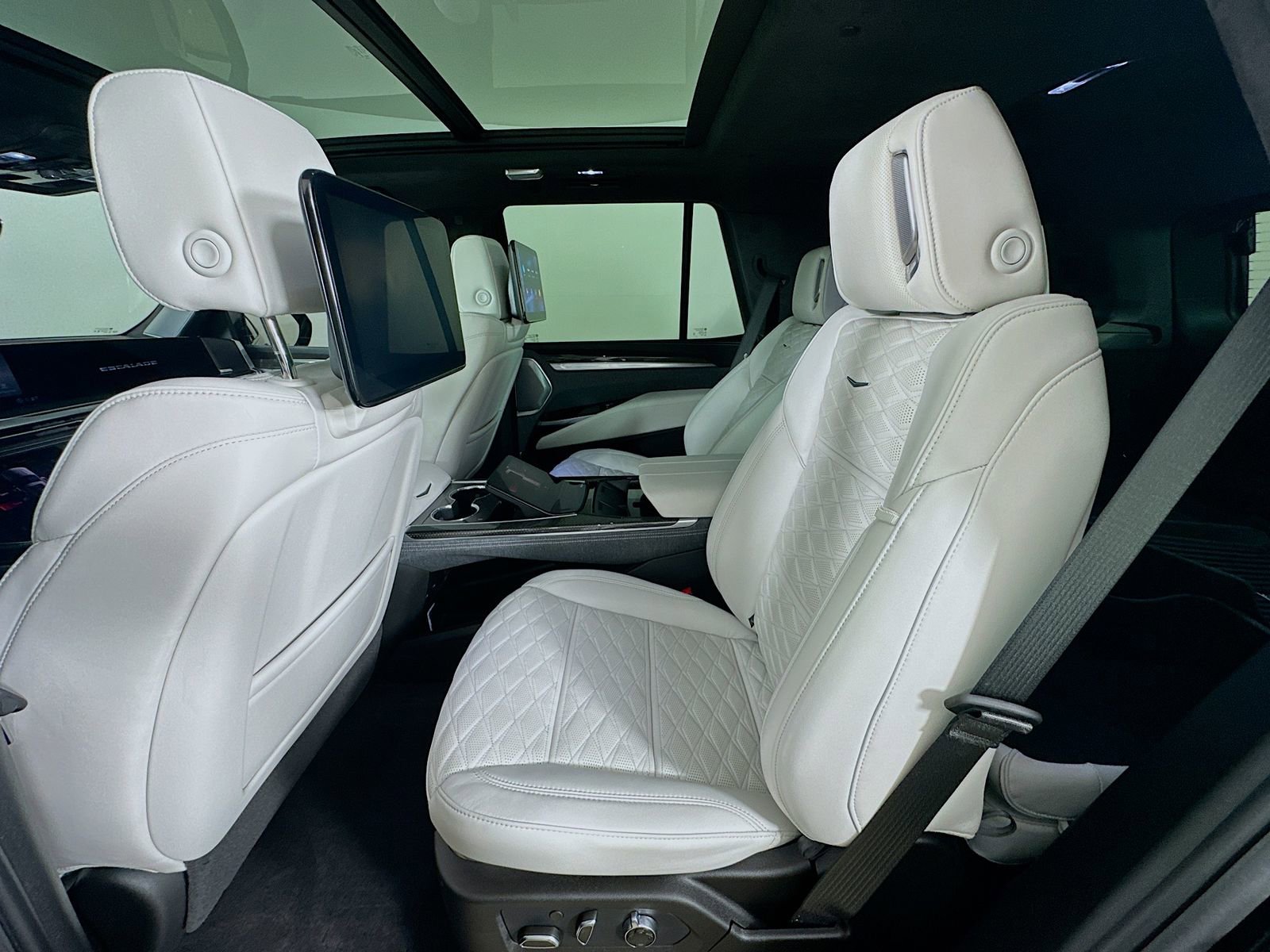 Used 2026 Cadillac Escalade V AWD/4WD image 37