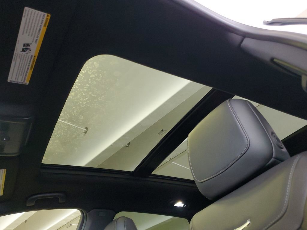 New 2026 Cadillac XT5 Premium Luxury w/ Driver Assist Package FWD image 17