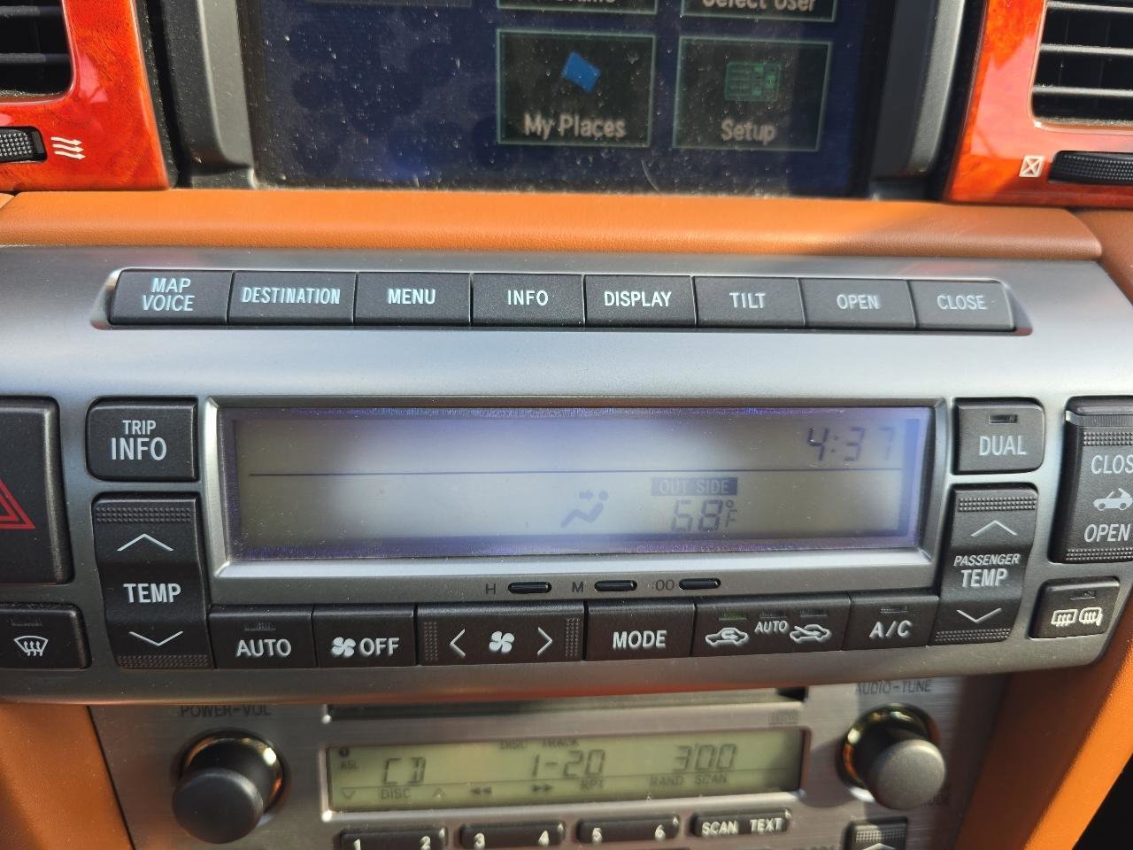 Used 2005 Lexus SC 430 Convertible image 24