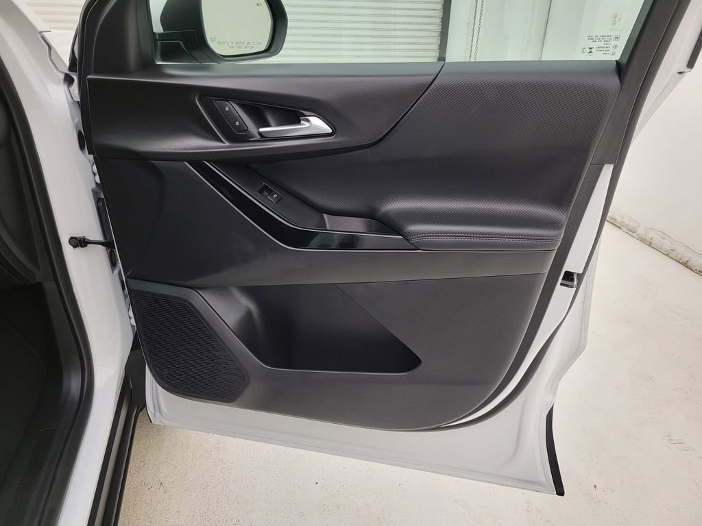 Certified 2026 Chevrolet Equinox LT image 32