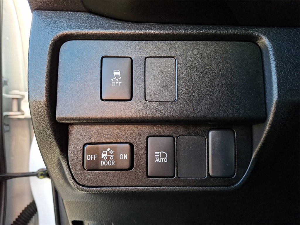 Used 2022 Toyota Tacoma SR image 25