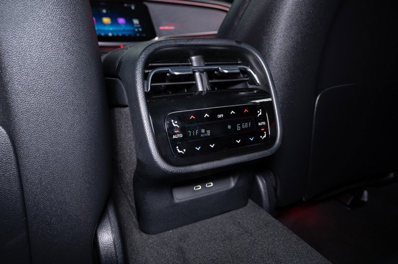 New 2026 Mercedes-Benz E 53 AMG e 4MATIC Sedan image 25