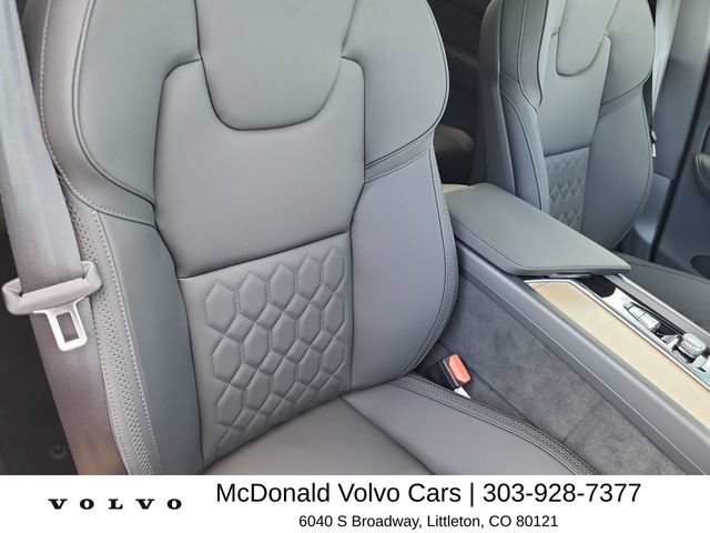 New 2026 Volvo XC60 T8 Plus w/ Climate Package PRO AWD/4WD image 19
