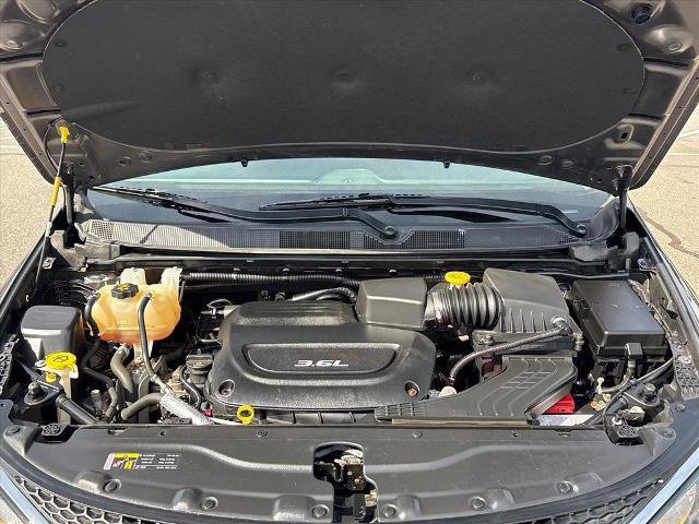 Used 2017 Chrysler Pacifica Touring image 23
