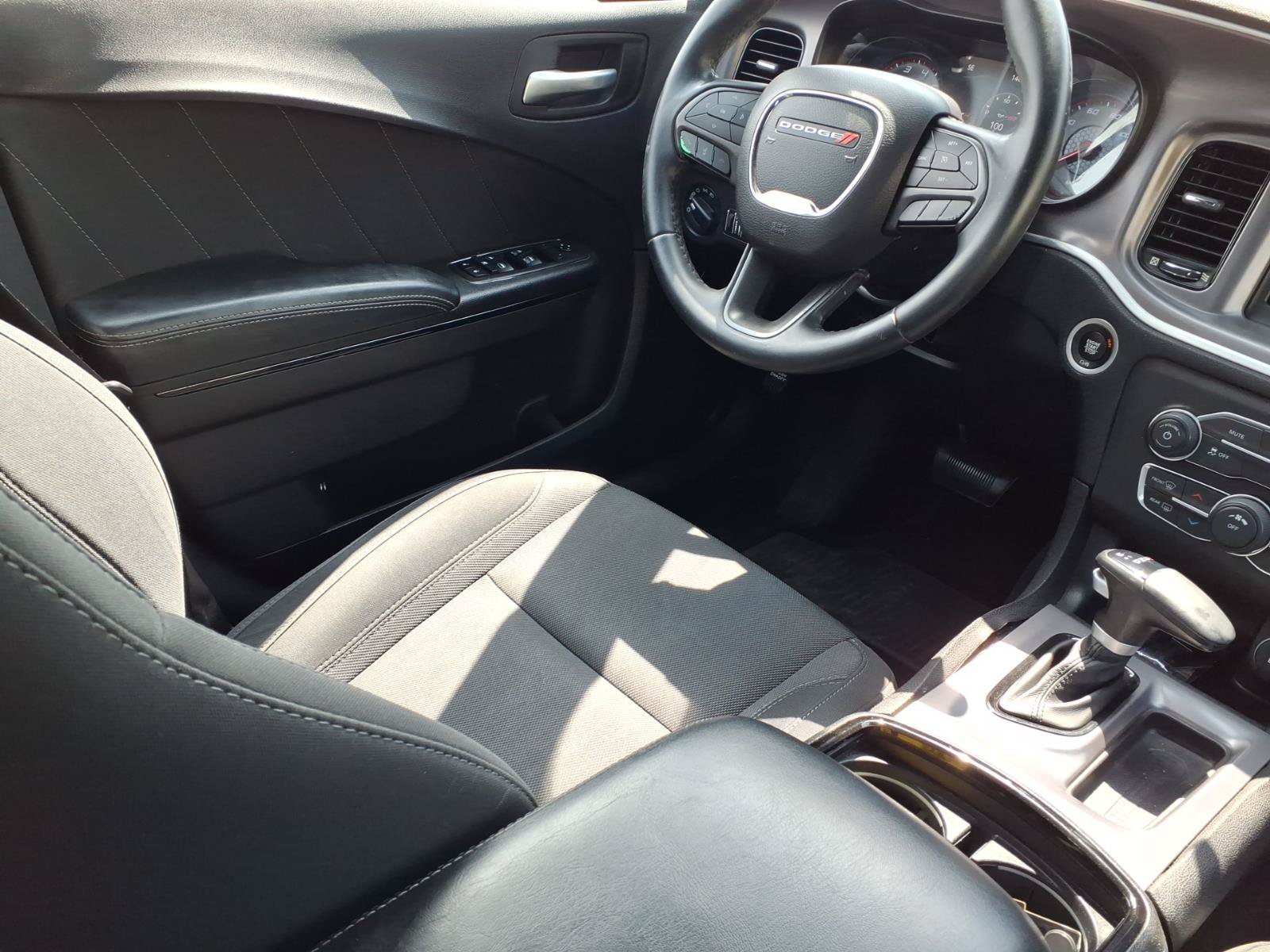 Used 2019 Dodge Charger SXT w/ Blacktop Package RWD image 15