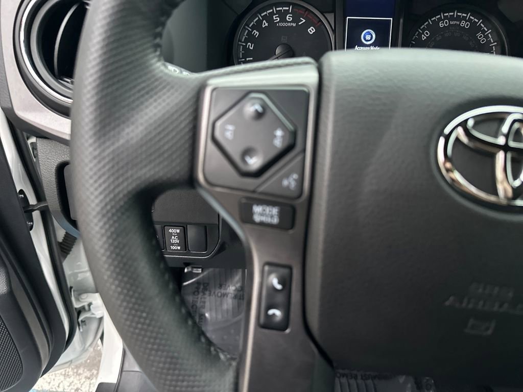 Certified 2022 Toyota Tacoma TRD Off-Road image 19