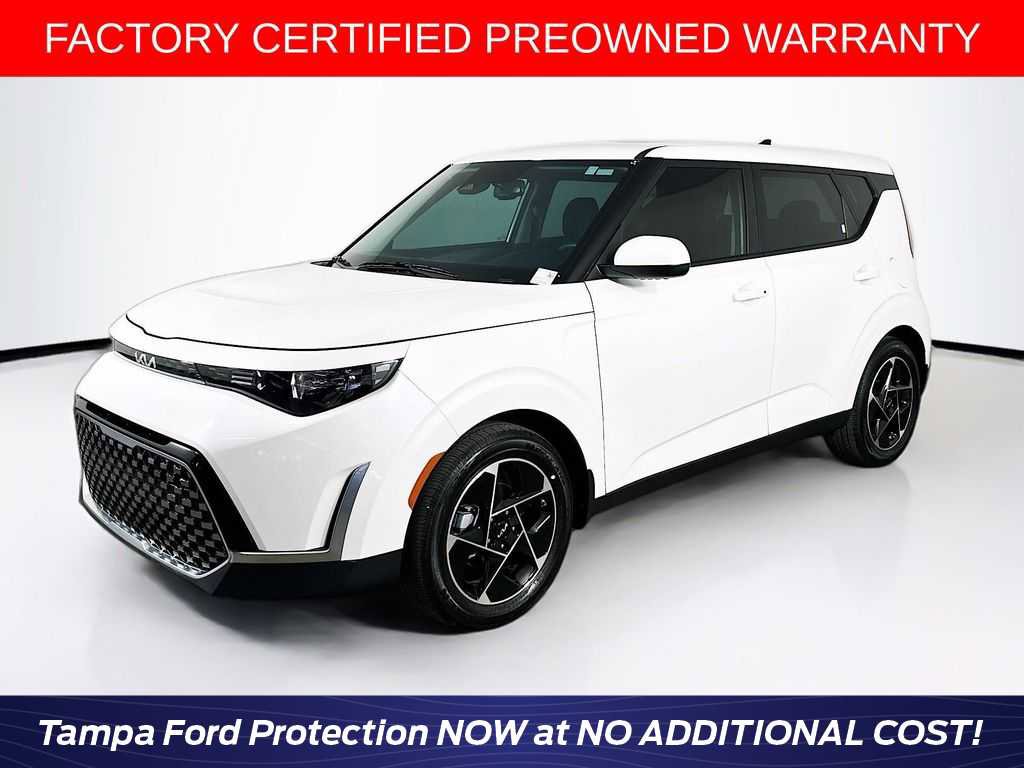 Used 2025 Kia Soul EX image 1