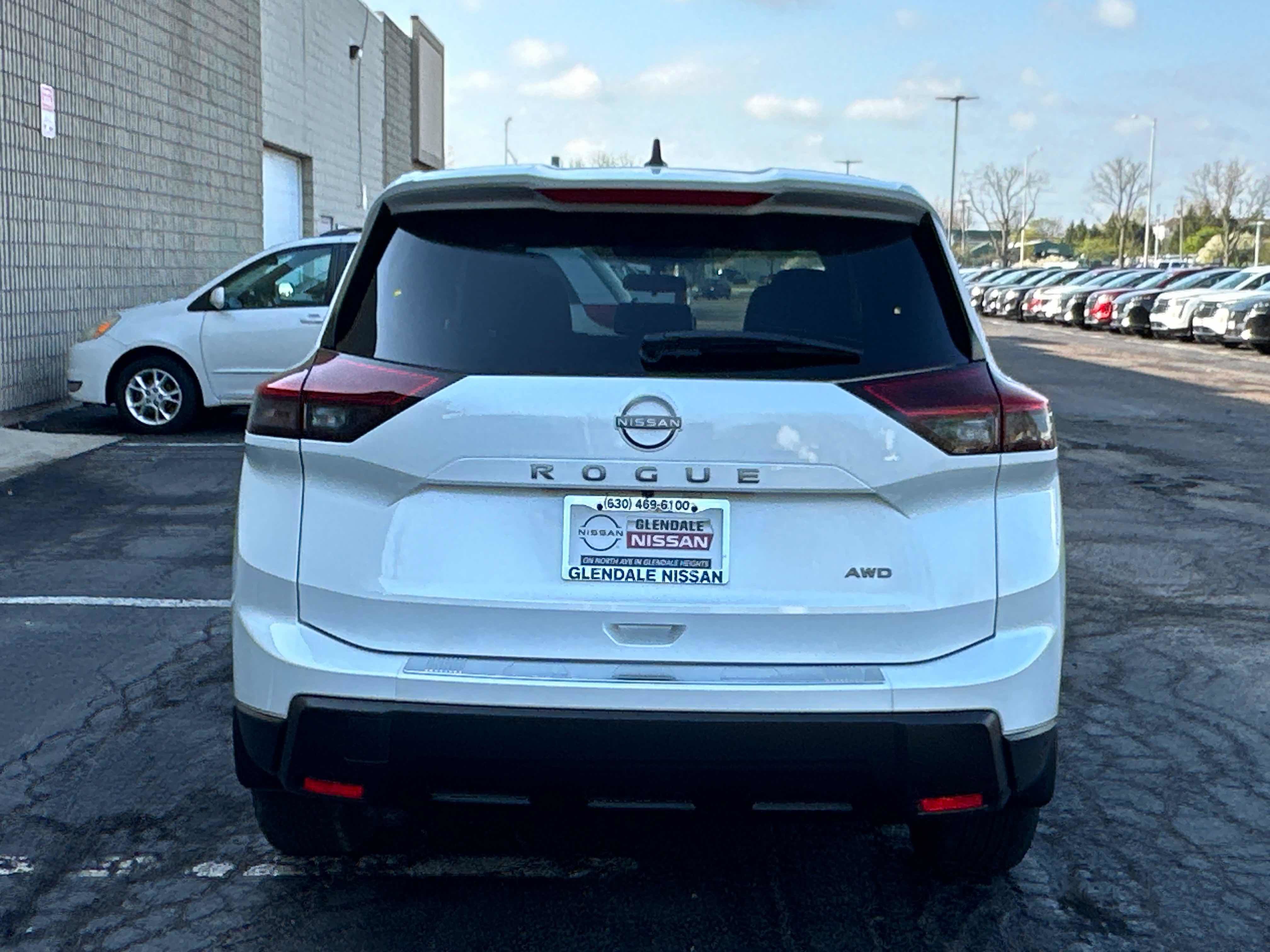 New 2026 Nissan Rogue SV w/ Cold Weather Package AWD/4WD image 5