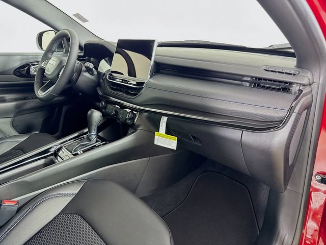 New 2026 Jeep Compass Latitude image 28