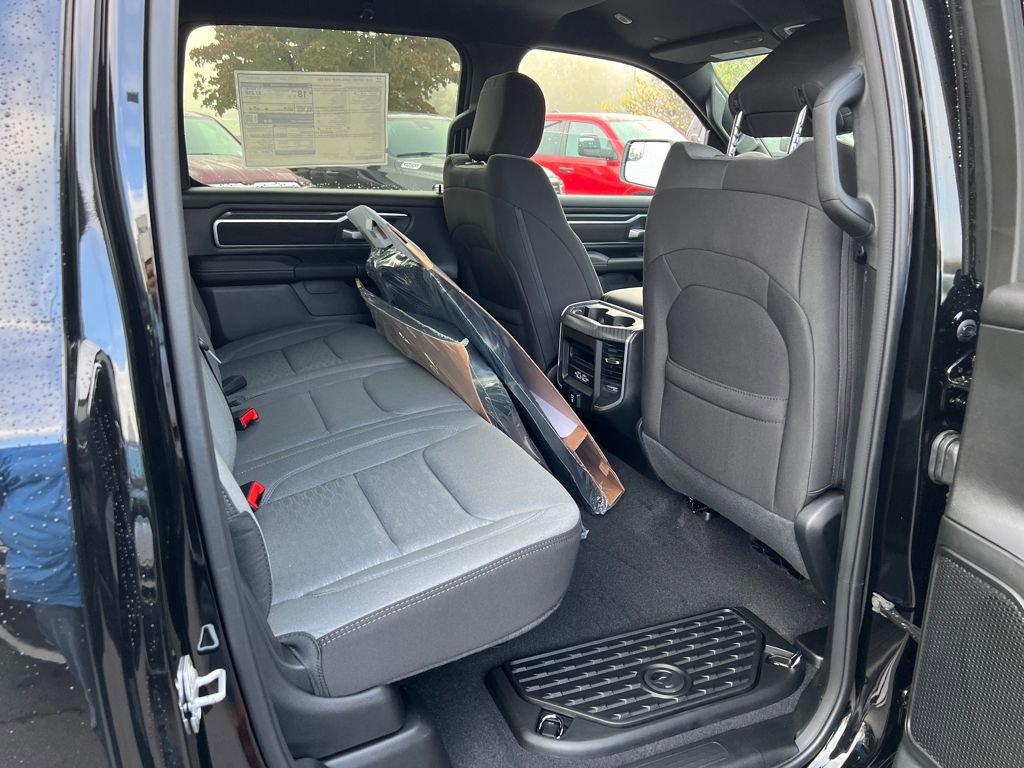 New 2026 RAM 1500 4x4 Crew Cab image 22