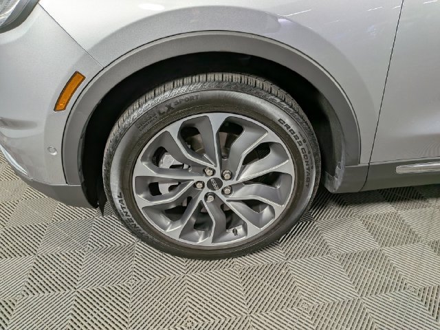 Used 2023 Lincoln Nautilus Reserve w/ Equipment Group 201A AWD/4WD image 37