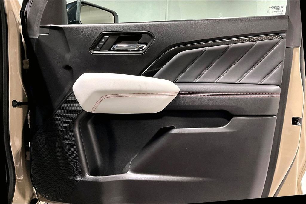 Used 2023 GMC Canyon AT4X image 22