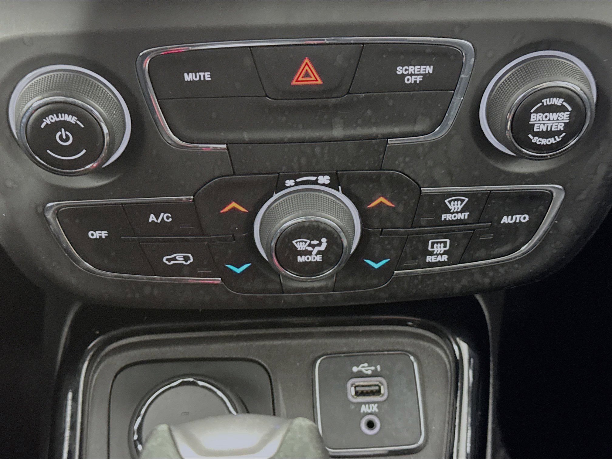 Used 2020 Jeep Compass Limited image 15