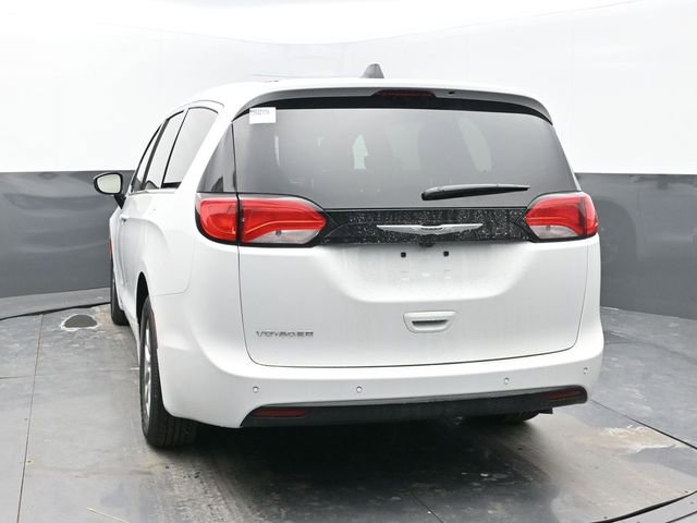 New 2026 Chrysler Voyager LX FWD image 5