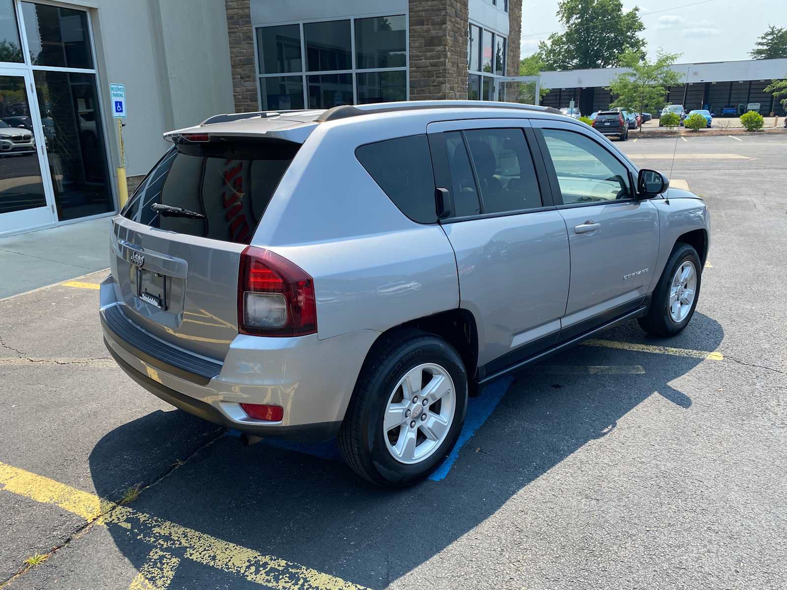 Used 2017 Jeep Compass Sport w/ Power Value Group FWD image 4