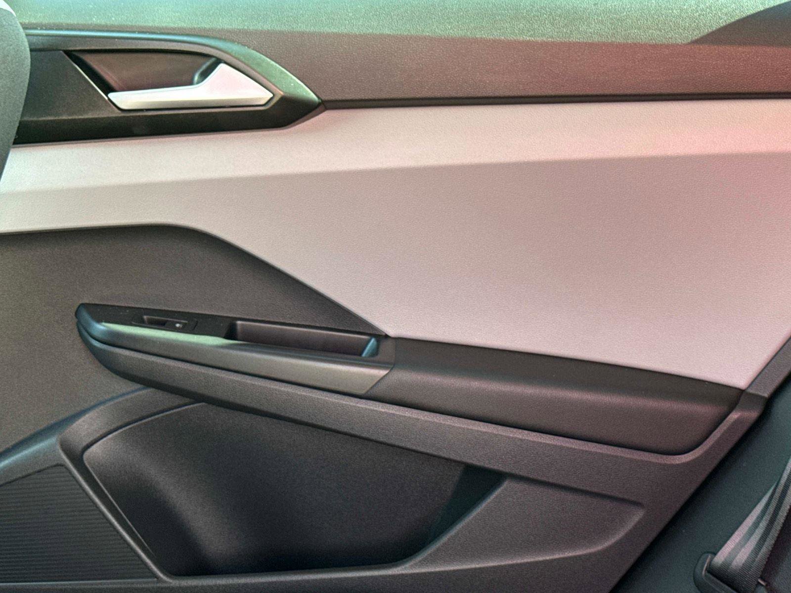 Used 2022 Volkswagen Taos S image 13