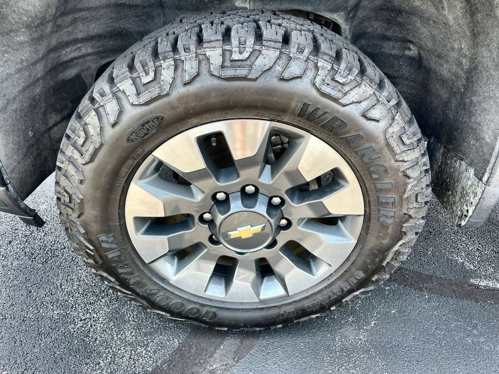 Used 2024 Chevrolet Silverado 2500 Custom w/ Custom Value Package AWD/4WD image 31