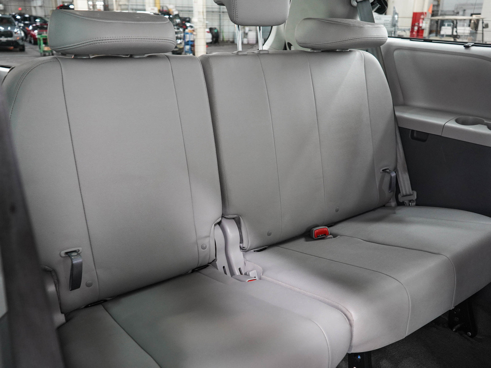 Used 2016 Toyota Sienna XLE FWD image 15