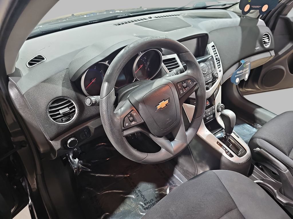 Certified 2016 Chevrolet Cruze LT w/ Technology Package FWD image 19