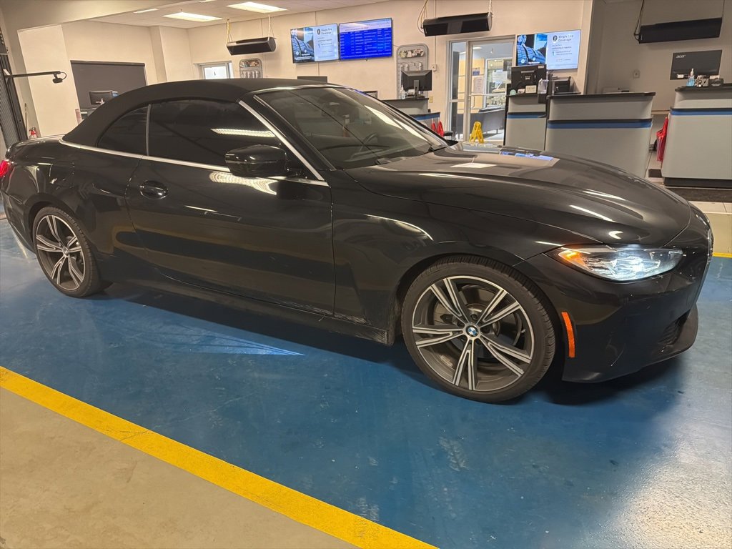 Used 2021 BMW 430i Convertible w/ Premium Package image 3