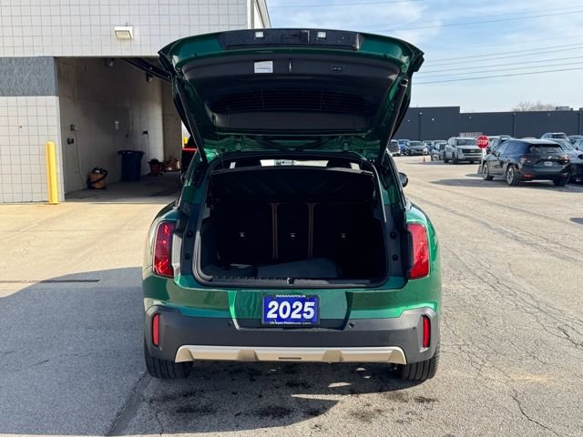 Used 2025 MINI Cooper Countryman S w/ Comfort Package Max image 32