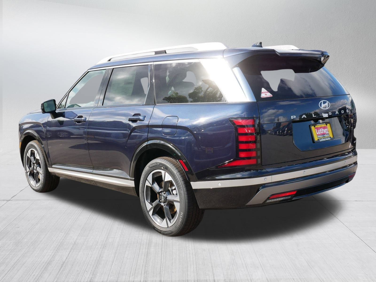 New 2026 Hyundai Palisade Limited image 3