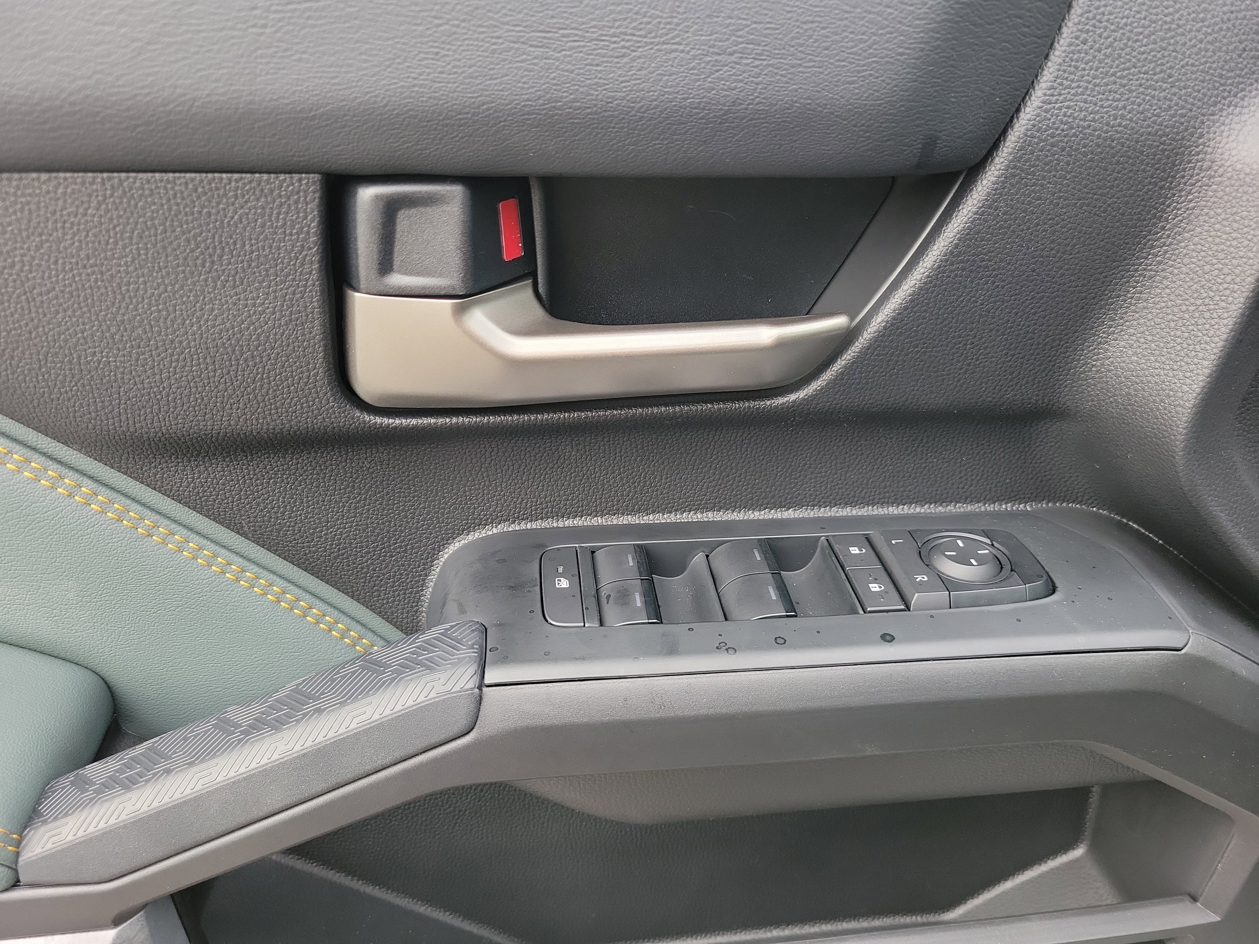 New 2025 Toyota Tacoma 4x4 Double Cab Hybrid image 15