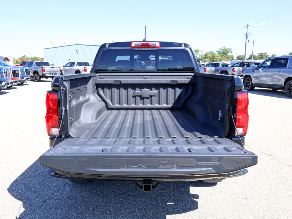 Used 2023 Chevrolet Colorado Z71 w/ Z71 Convenience Package 2 AWD/4WD image 5