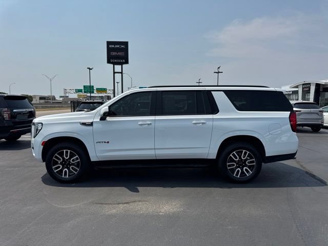 Used 2024 GMC Yukon XL AT4 w/ Technology Package AWD/4WD image 9