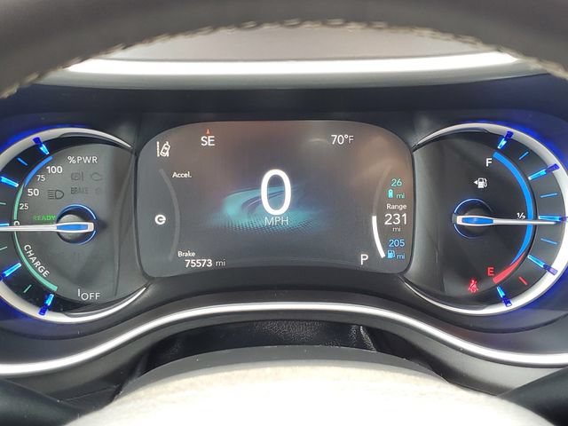 Used 2024 Chrysler Pacifica Limited FWD image 12