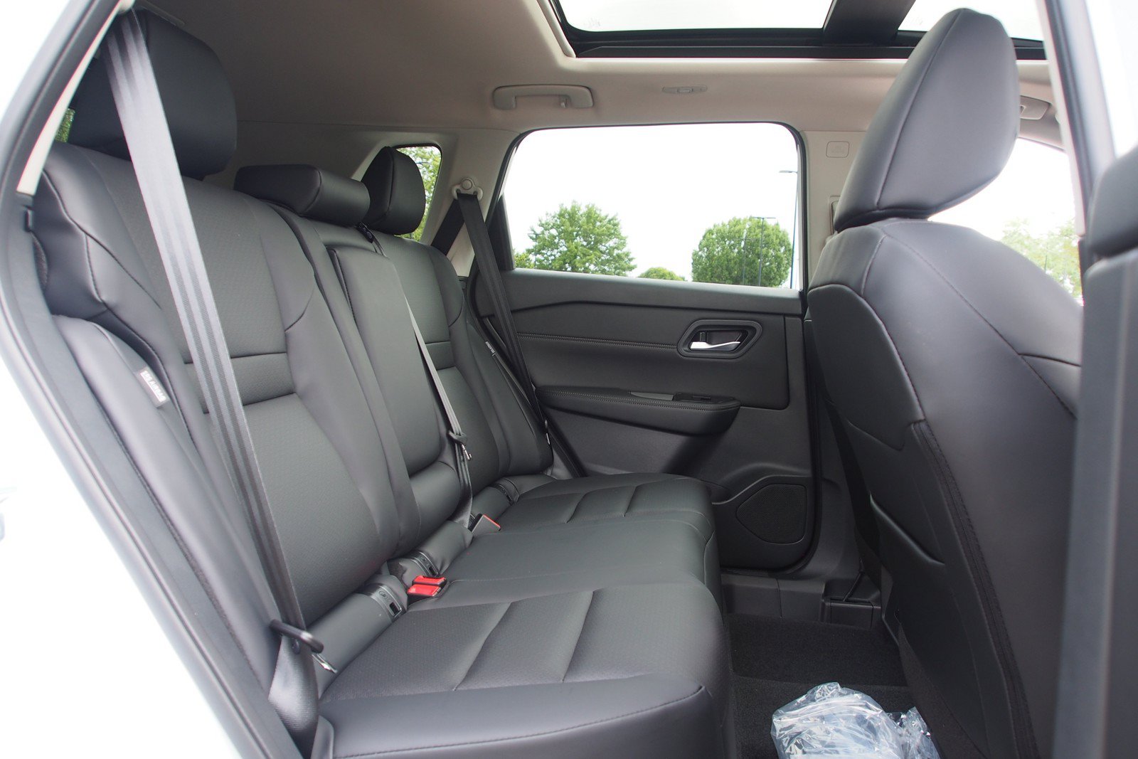 New 2026 Nissan Rogue Dark Armor FWD image 14