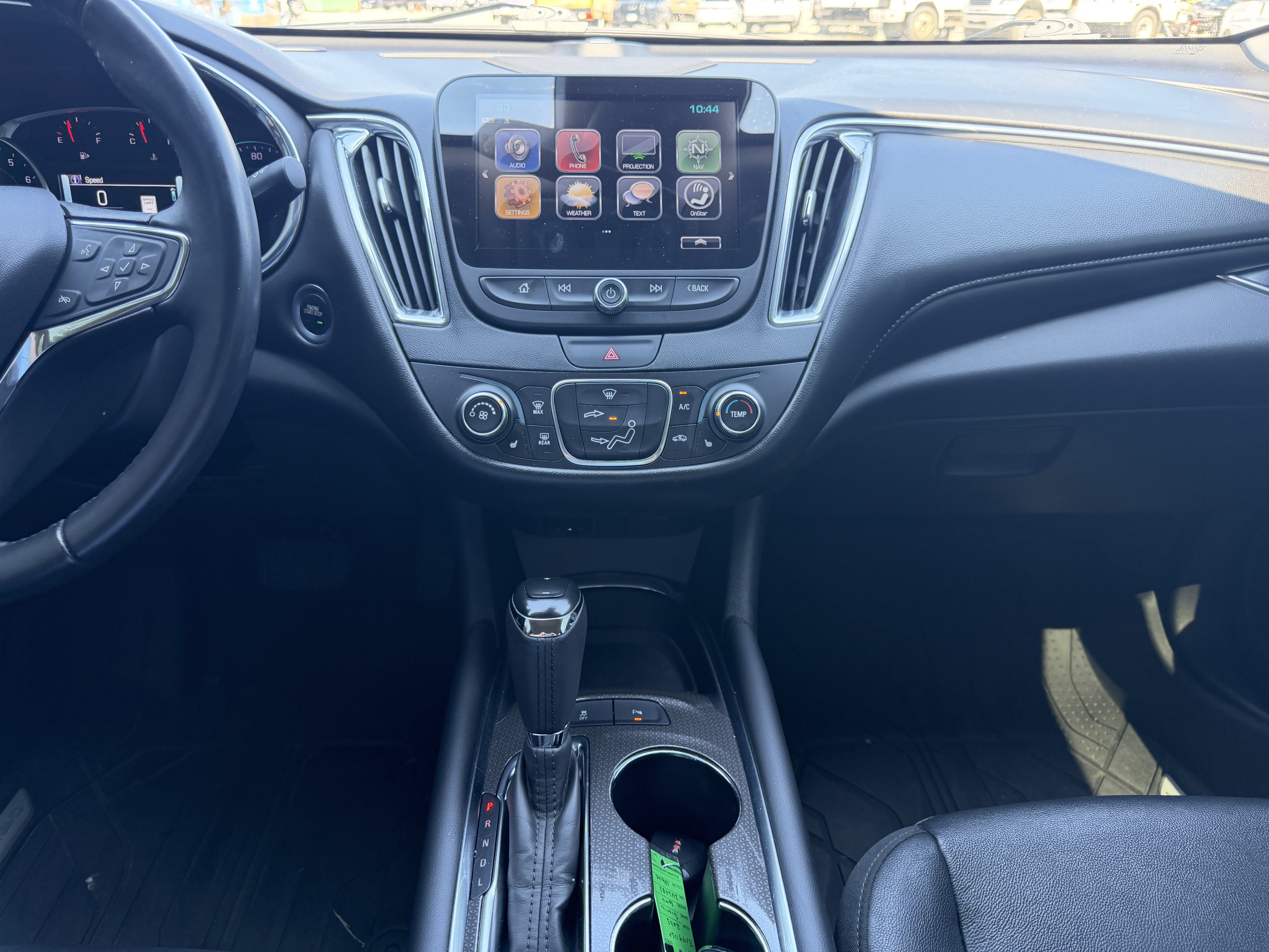 Used 2018 Chevrolet Malibu LT w/ Leather Package FWD image 20