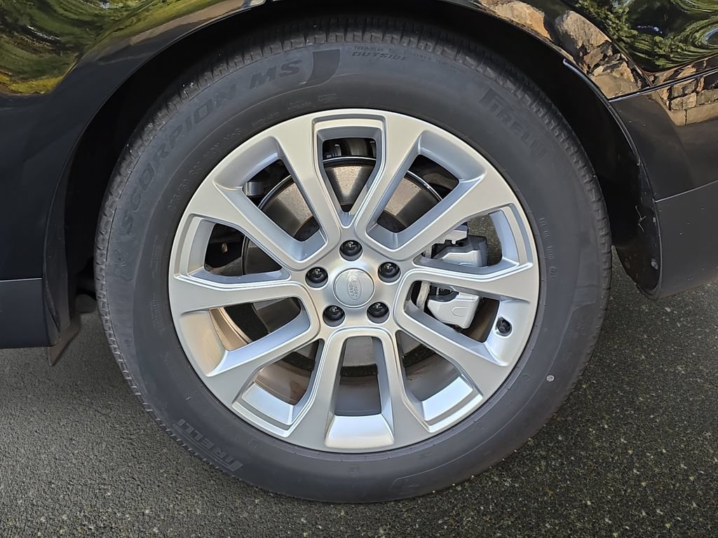 Certified 2025 Land Rover Range Rover Sport SE AWD/4WD image 38