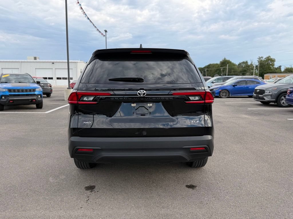 Used 2025 Toyota Grand Highlander AWD image 5