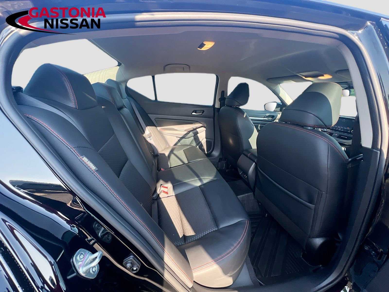 Used 2025 Nissan Altima 2.5 SR FWD image 34