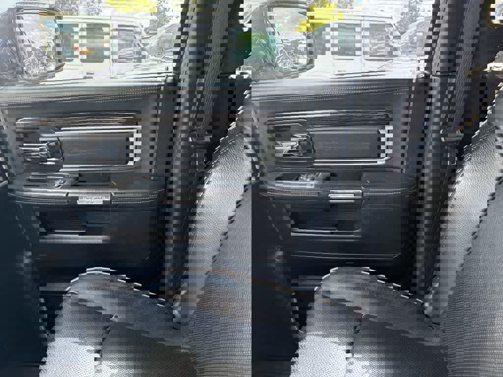 Used 2016 RAM 1500 Limited AWD/4WD image 10