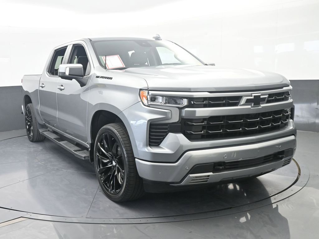 Used 2025 Chevrolet Silverado 1500 LTZ w/ Technology Package RWD image 9