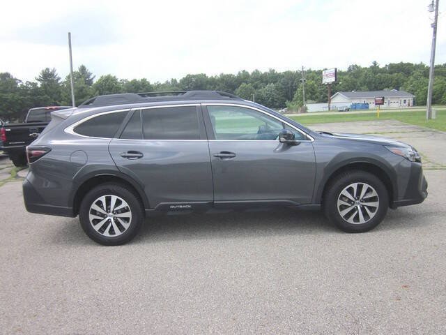 Used 2023 Subaru Outback Premium AWD/4WD image 6