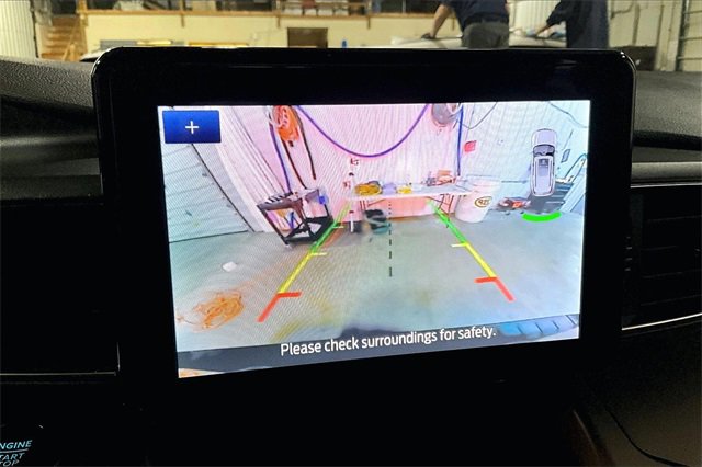 Used 2022 Ford Explorer XLT w/ Equipment Group 202A image 23