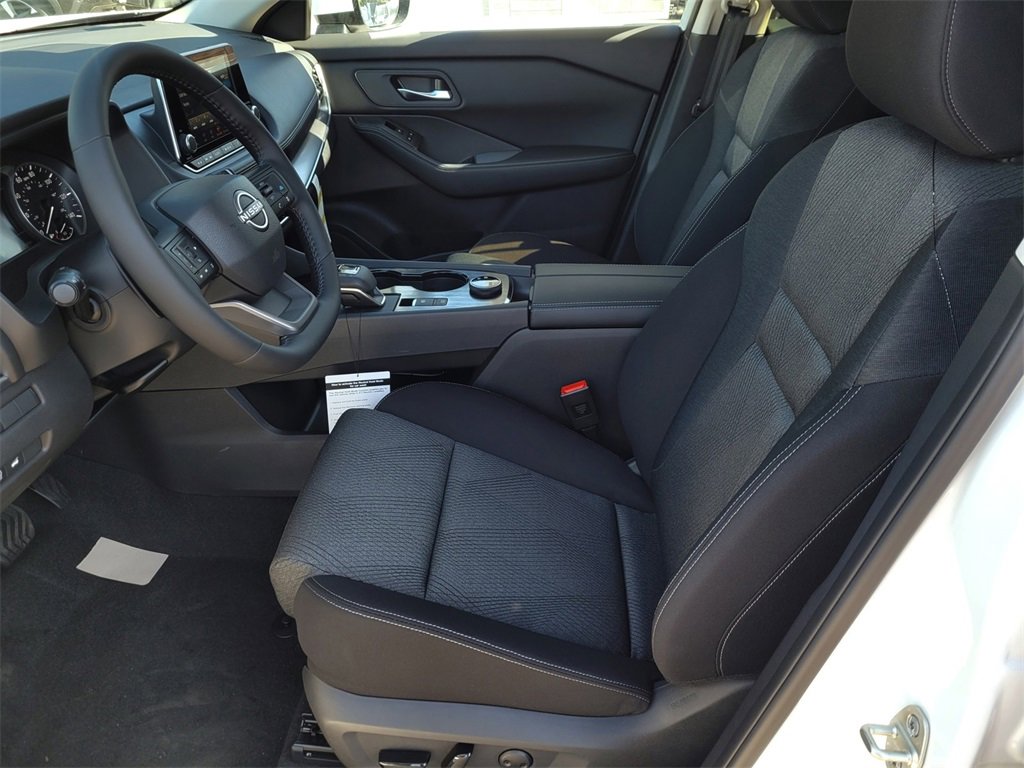 New 2026 Nissan Rogue SV image 6