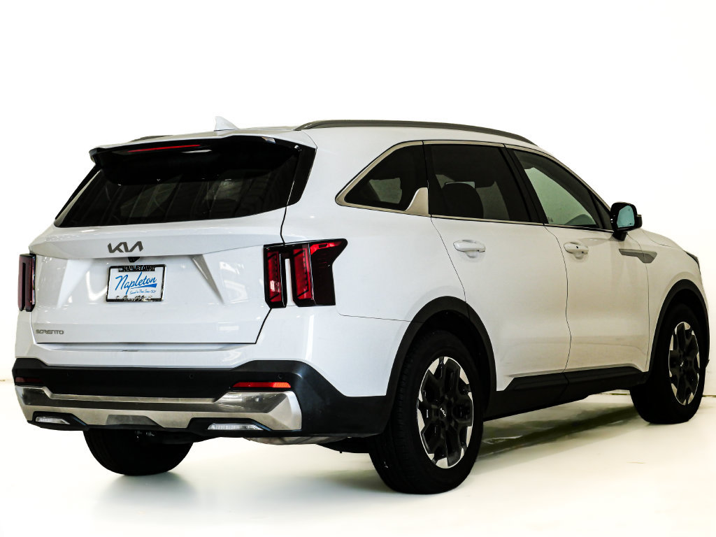 Used 2024 Kia Sorento S FWD image 6